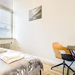 Aboutartapartments - By The River *