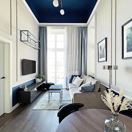 Aboutartapartments - By The River Apartment