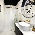 Aboutartapartments - By The River Apartment