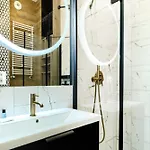 Aboutartapartments - By The River * Wroclaw