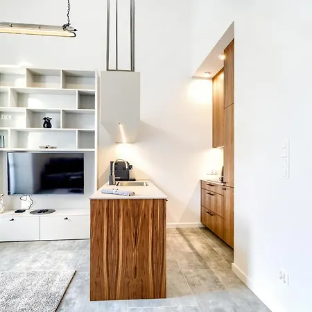 Aboutartapartments - By The River Apartament *