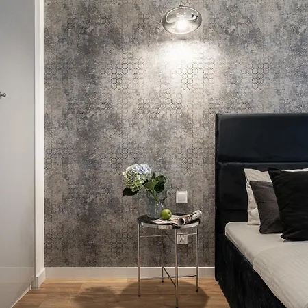 Aboutartapartments - By The River Apartment *