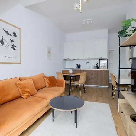 Apartment Aboutartapartments - By The River