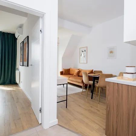 Apartment Aboutartapartments - By The River *
