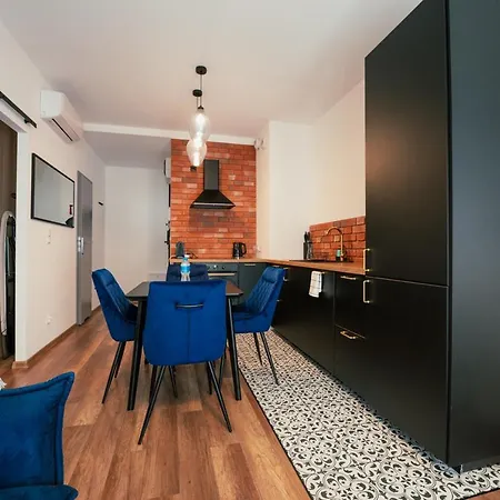 Aboutartapartments - By The River Apartment *
