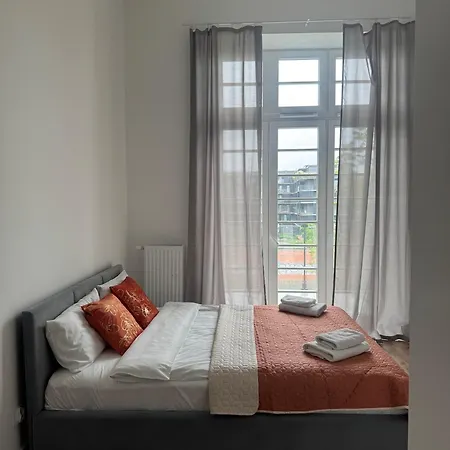 Apartment Aboutartapartments - By The River *