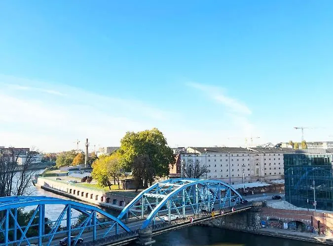 아파트 Aboutartapartments - By The River *